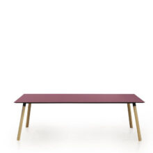 Tisch mit Stahlzarge und rechteckigen Füßen aus Eiche, 240 x 90 cm Tisch mit Stahlzarge und rechteckigen Füßen aus Eiche, 240 x 90 cm