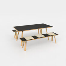 Sitzbank und Esstisch mit Linoleum in Farbe Nero