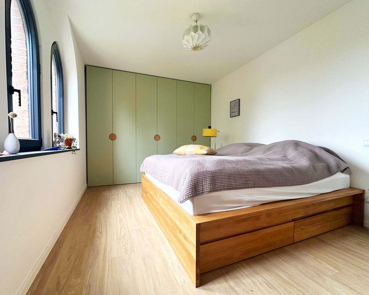 IKEA-Pax-Linoleum-Kuhl IKEA Pax mit Linoleumfronten Pistachio und großem runden Griff